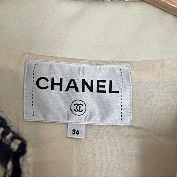 CHANEL 18B WOOL TWEED JACKET 36FR ECRU/ WHITE - Picture 5 of 16